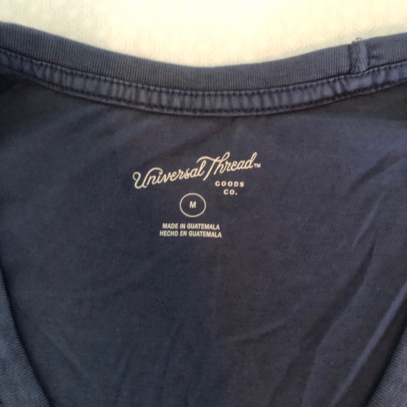 Universal threads basic V neck tee - Picture 2 of 3